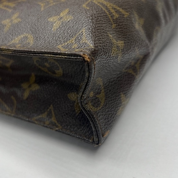 Louis Vuitton Vintage Large Zip
Top Clutch Bag Pouch 9.75” x 7.5” x 2” - Picture 6 of 15